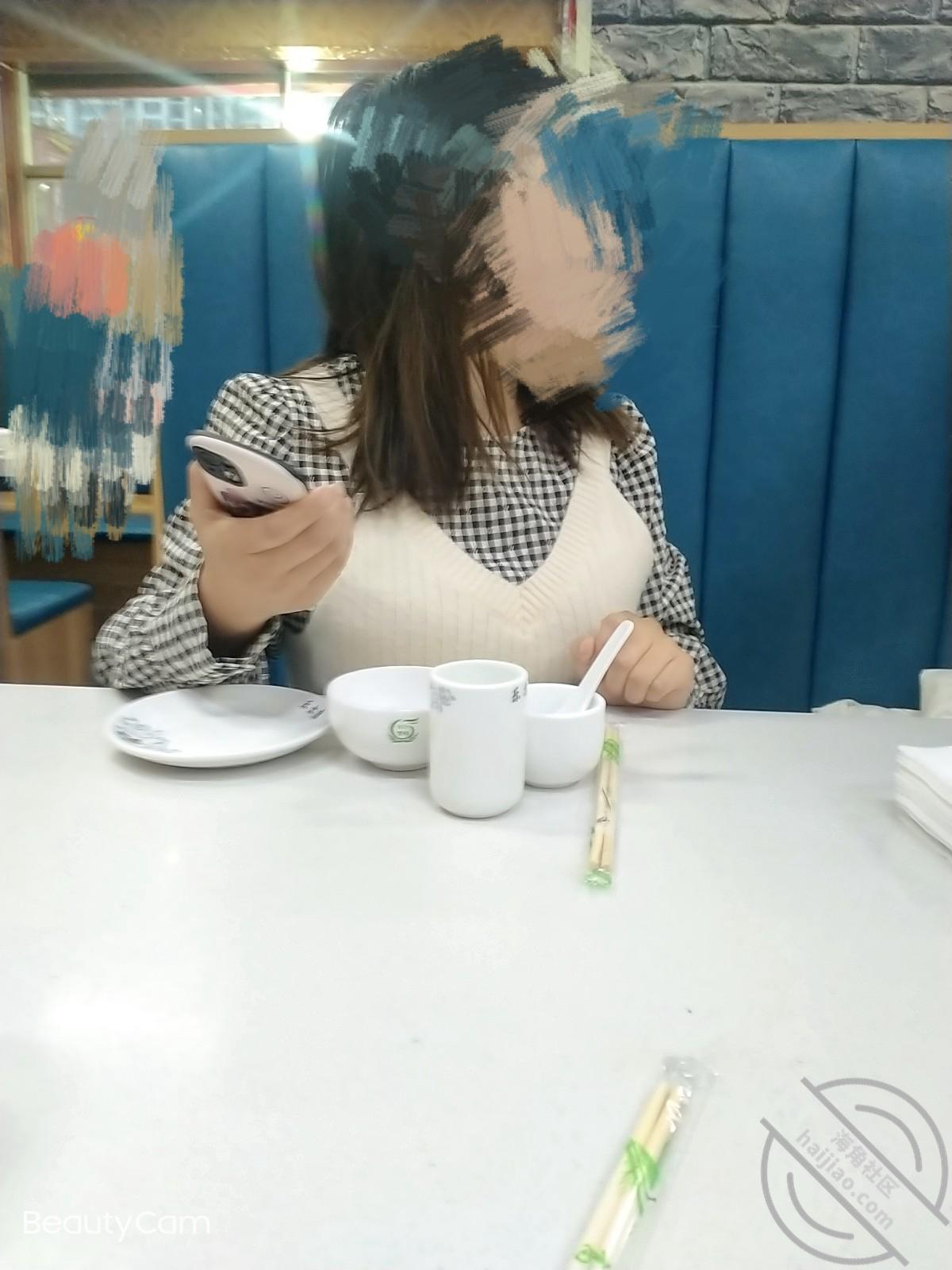 cac03ca680f04a557d25c2e9a6952269.jpg